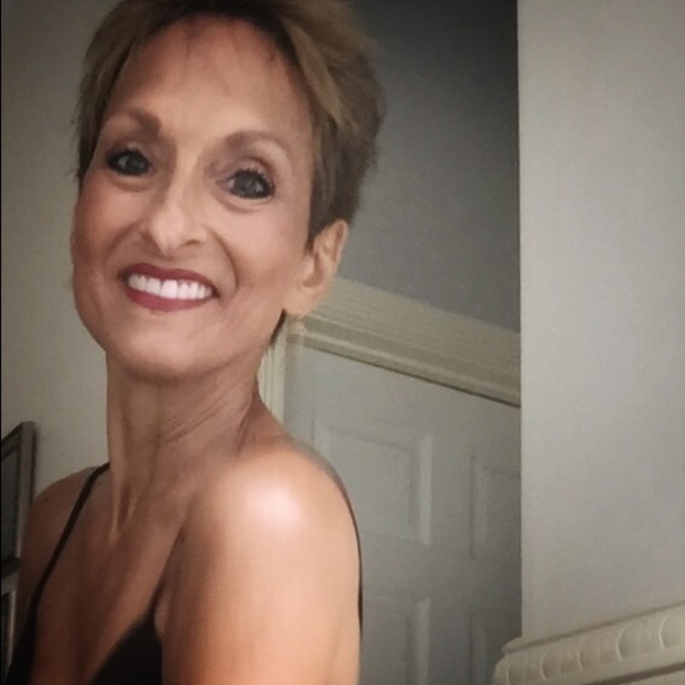 Meet your Posher, Julie